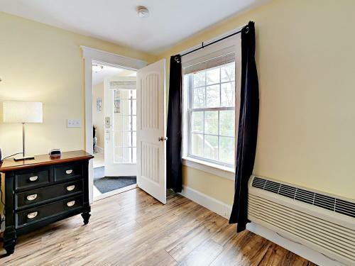 Apartamento 306 Eddy Rd Condo #d