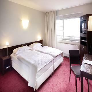 The New Yorker Hotel