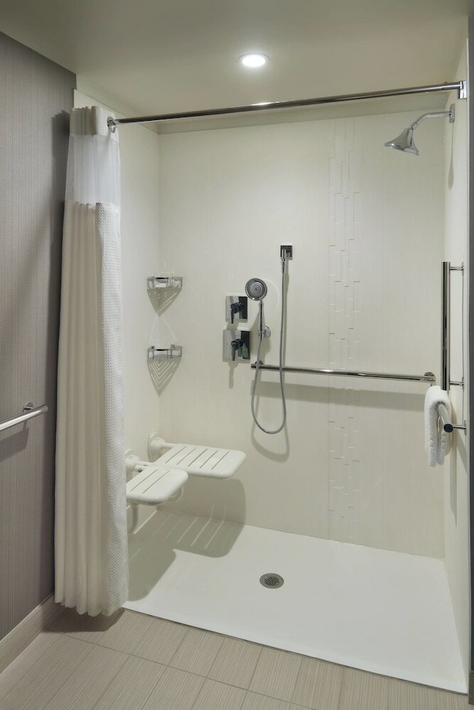 Hotel Courtyard By Marriott Lagrange