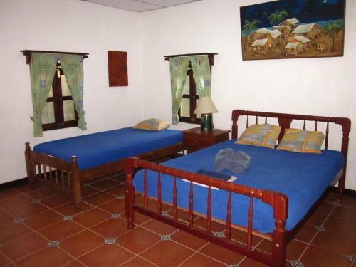 Hostal Charly�s Guest House