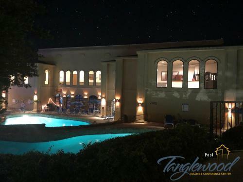 Hotel Tanglewood Resort And Conference Center