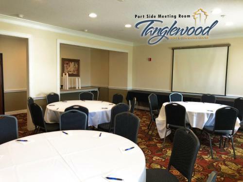Hotel Tanglewood Resort And Conference Center