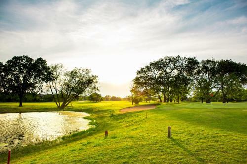 Hotel Tanglewood Resort And Conference Center