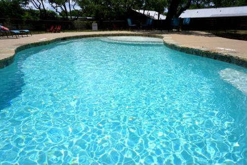 Wimberley Log Cabins Resort And Suites - Unit 1