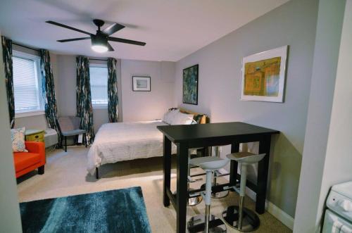 1331 Northwest Apartment #1066 Apts