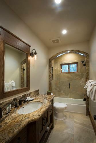 1r Rustic Retreat