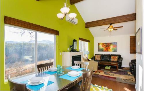 Roxy Cottage