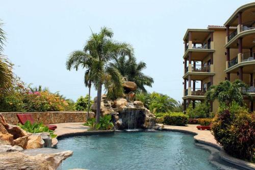Hotel Clarion Suites Roatan At Pineapple Villas