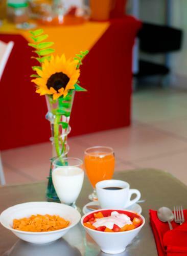 Guacamaya Inn B&B