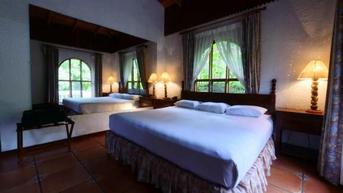 Hotel Rio Perlas
