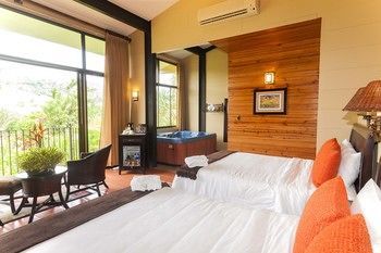Hotel Arenal Kioro Suites & Spa