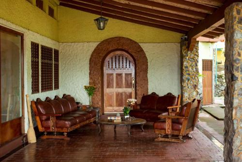 Hostal Casa De Piedra Escaz�