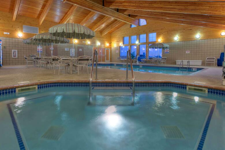 Hotel Americinn Lodge & Suites Newton