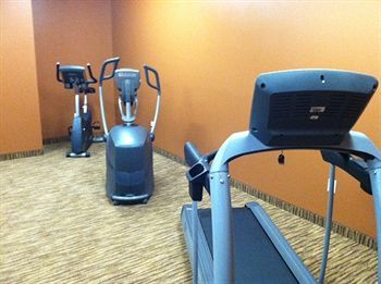 Hotel Boulders Inn & Suites - Newton