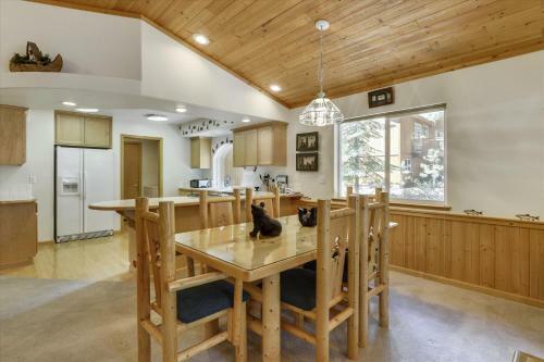 Ota's Tahoe Donner Vacation Home Home