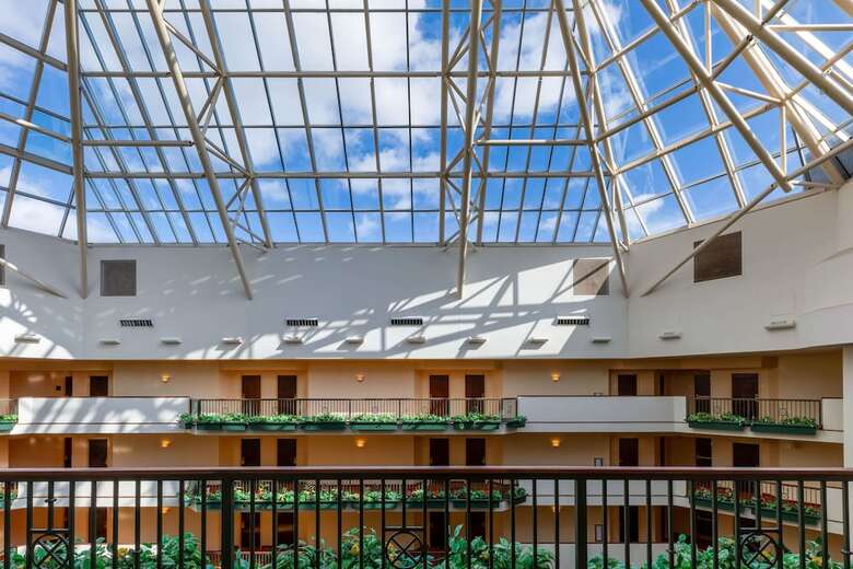 Hotel Wyndham Grand Oklahoma City Downtown