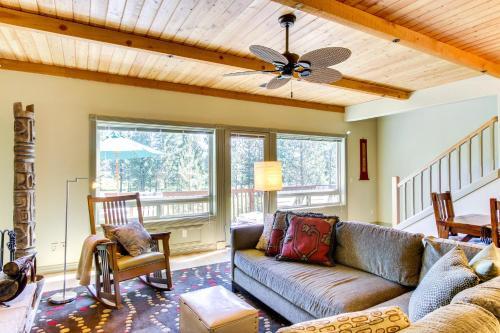 Shanti River House - Near La Pine State Park