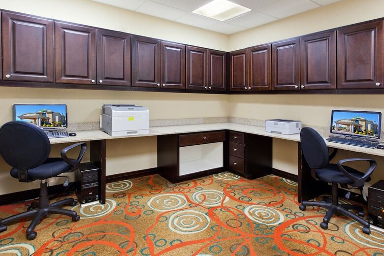 Holiday Inn Express Hotel & Suites Cordele North