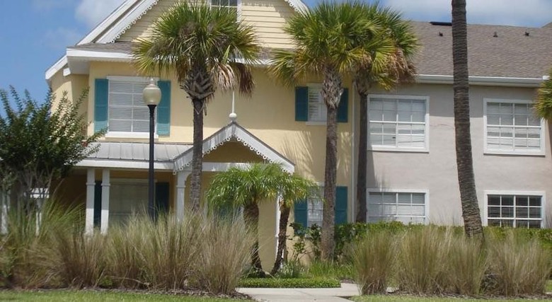 Runaway Beach Club Apartments