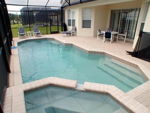 Basnett Villa 7795