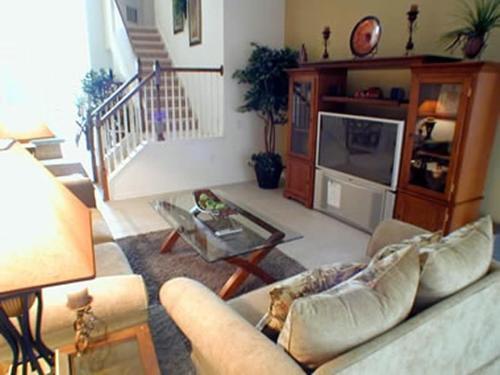 Basnett Villa 7795