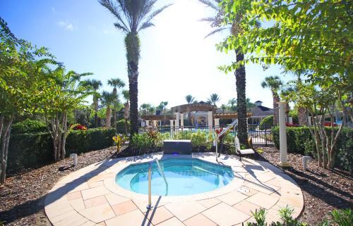 Spacious Vacation Home Rental House 77tb12