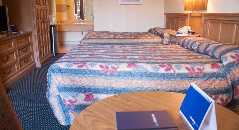 Golden Link Motel
