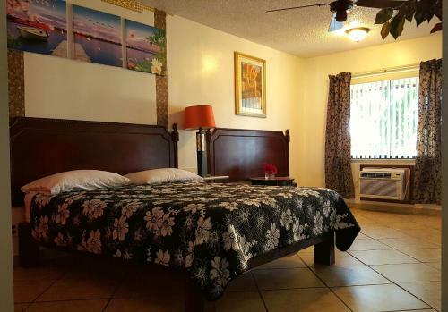 Lago Motor Inn