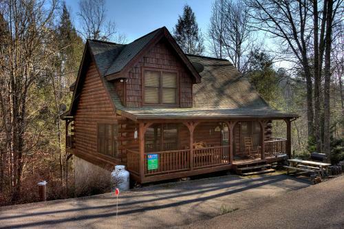 Nestled Inn #214 - Two Bedroom Cabin