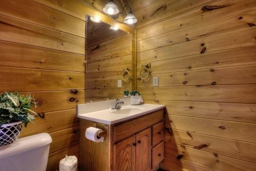 Nestled Inn #214 - Two Bedroom Cabin