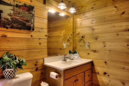 Nestled Inn #214 - Two Bedroom Cabin