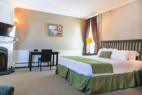 Bed & Breakfast Essex Street Inn