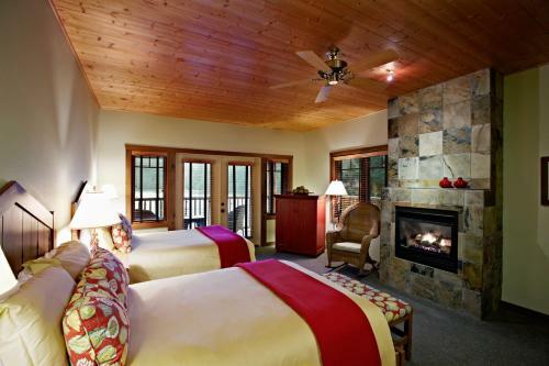 Hotel Lakedale Resort At Three Lakes