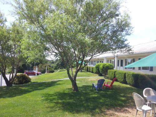 Chatham Highlander Motel