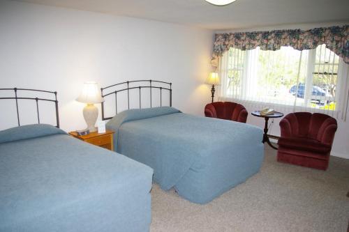 Chatham Highlander Motel