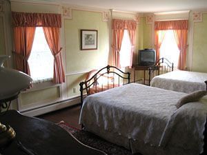 Hotel Queen Anne Inn