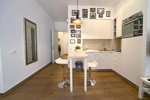 Luxury Center Point Apartment