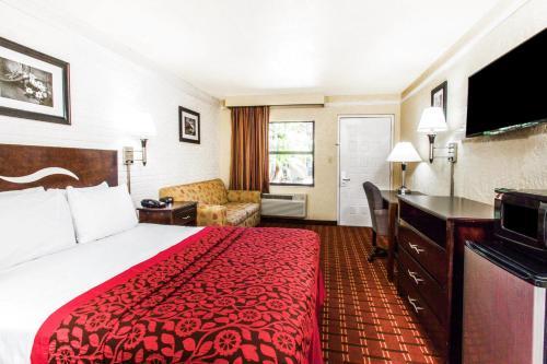 Hotel Days Inn And Suites Altamonte Springs