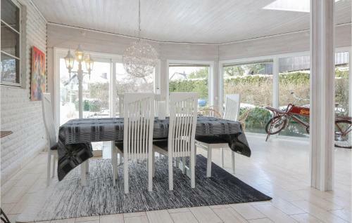 Holiday Home Strandv�gen �sljunga