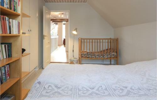 Holiday Home Strandv�gen �sljunga
