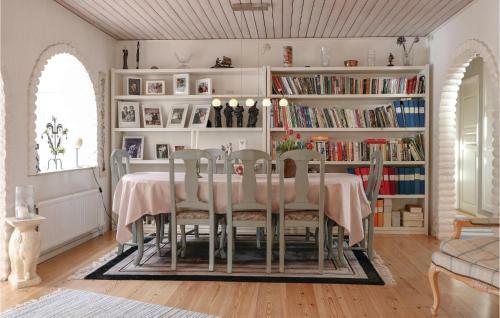 Holiday Home Strandv�gen �sljunga