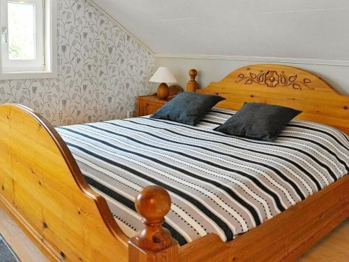 Two-bedroom Holiday Home In Fj�llbacka 3