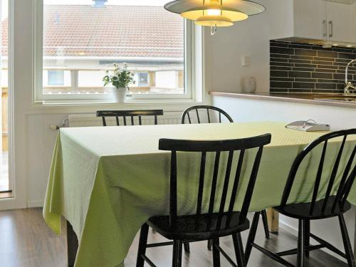 Two-bedroom Holiday Home In Sk�rhamn 1