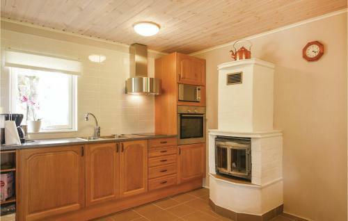 One-bedroom Holiday Home In Sjotorp