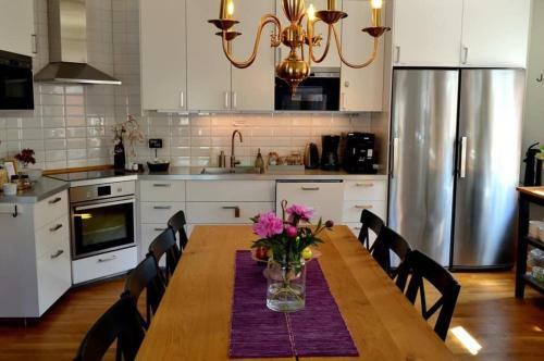 Bed & Breakfast J�rnv�gshotellet I Skara