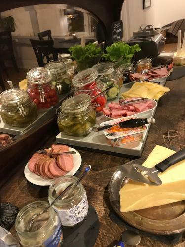 Bed & Breakfast J�rnv�gshotellet I Skara