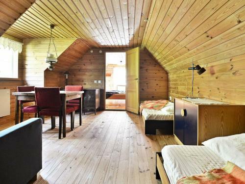 Four-bedroom Holiday Home In L�nsboda