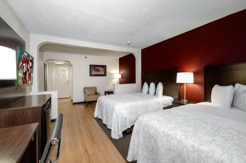 Hotel Red Roof Inn Plus+ & Suites Opelika