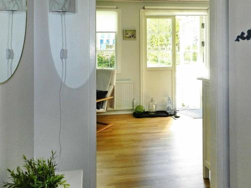 Three-bedroom Holiday Home In Lysekil 4