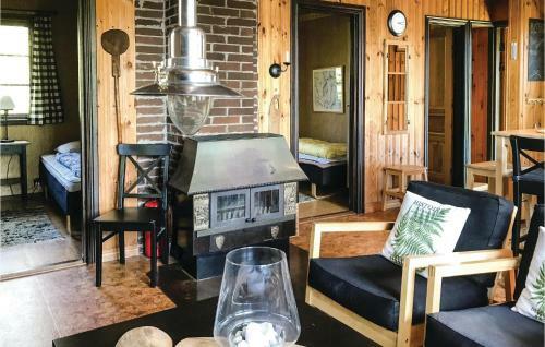 Two-bedroom Holiday Home In Almeboda